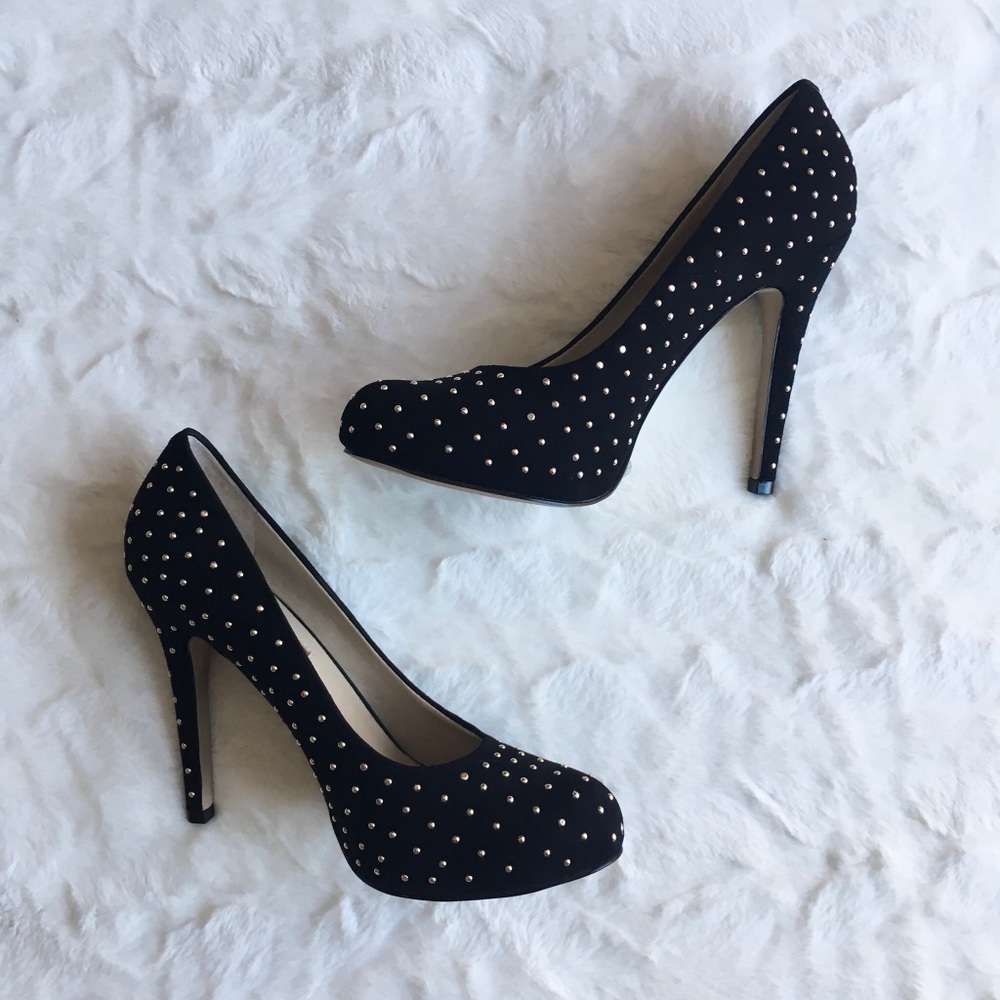 NEW INC International Concepts Black Heels
